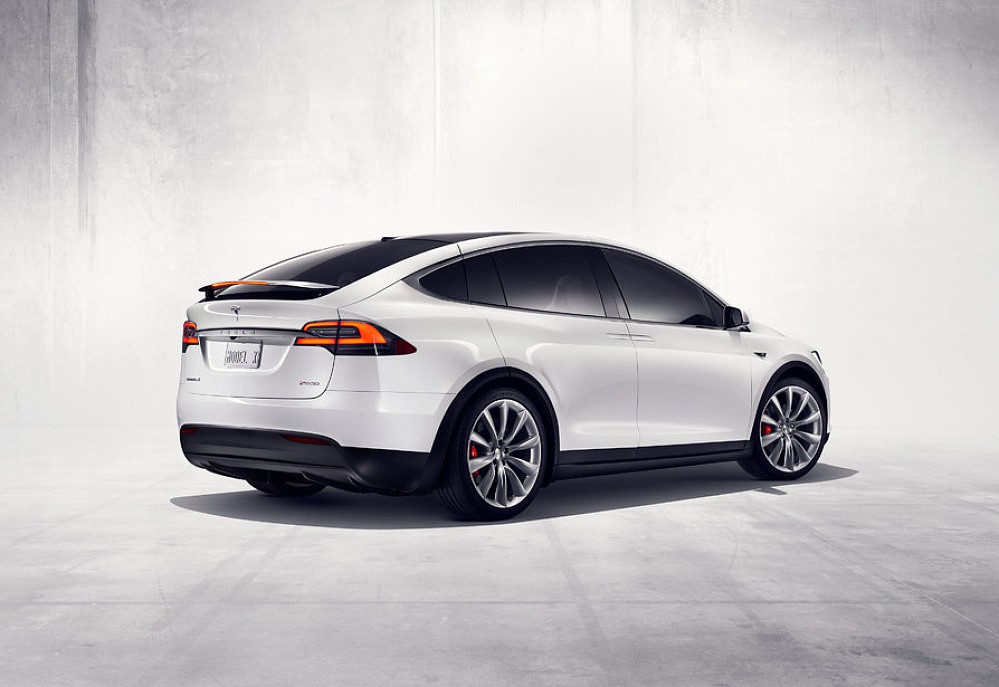 Tesla Model X - фото 2