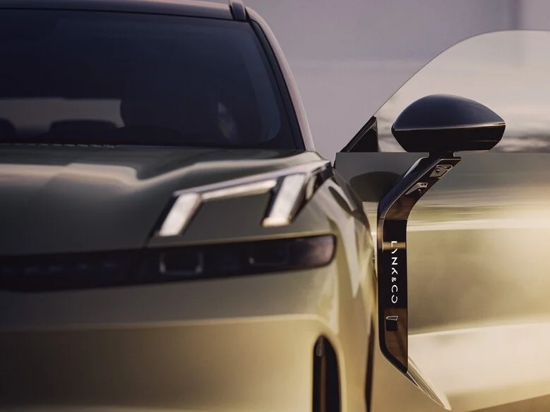 Lynk&Co 08 - фото 3