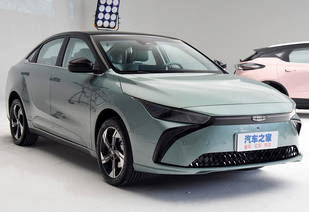 Geely Geometry G6 - фото 2