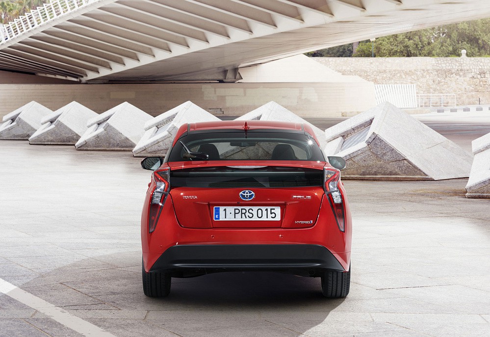 Toyota Prius - фото 8