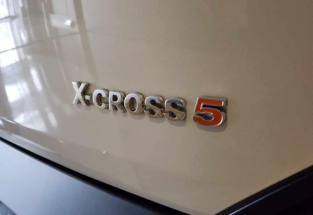 Lada X-Cross 5 - фото 3
