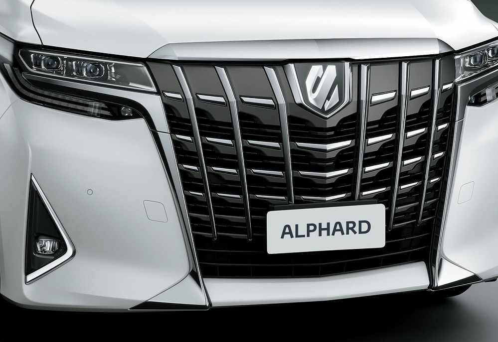 Toyota Alphard - фото 7