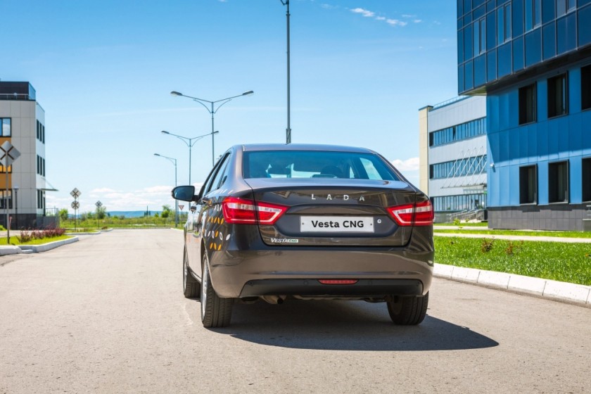 Lada Vesta CNG - фото 2
